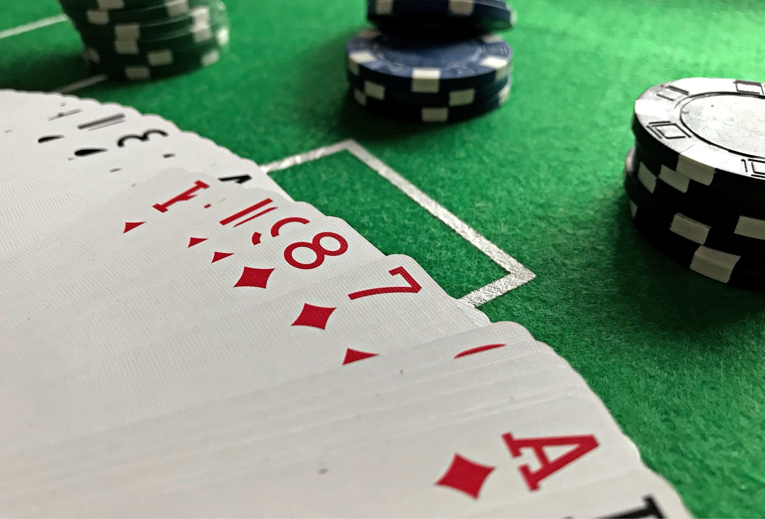 オンラインカジノゲームで勝つための戦略とは オンラインカジノゲームをプレイすることは、自分自身を楽しませ、刺激的で、やりがいのあるオンラインアドベンチャーを体験する一つの方法です