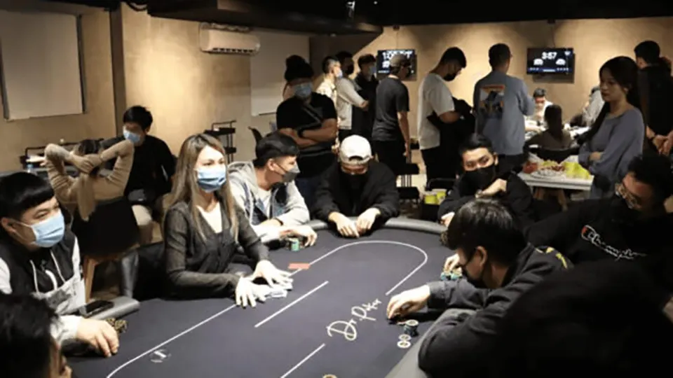 ポーカー 初心者 勝ち方のコツ